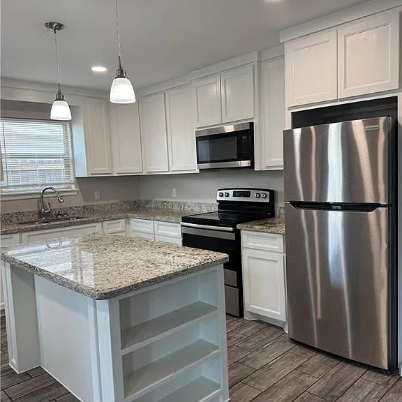 1309 Alta Vista Dr #3 — Photo 2