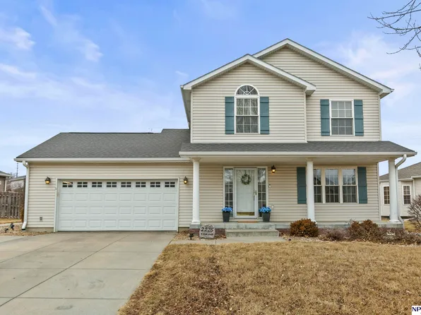 2225 N 82nd St, Lincoln, NE 68505