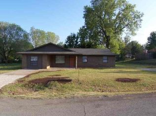 710 E French St, Perkins, OK 74059