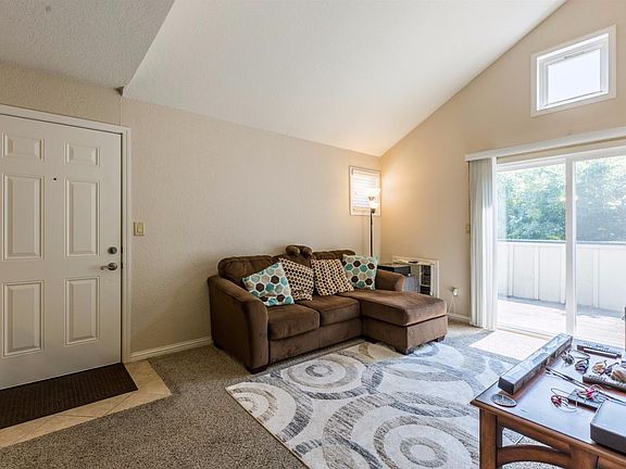 2nd image of 174 Monte Verano Ct