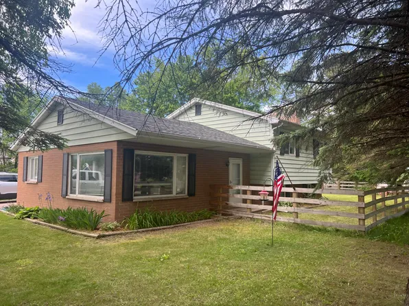 501 Marquette Ave, Sault Sainte Marie, MI 49783