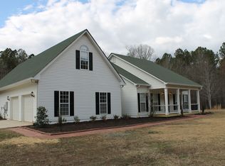 1087 Christopher Rd, Sharpsburg, GA 30277