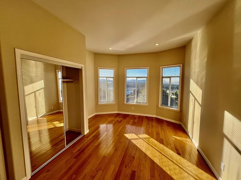 7829 Geary Blvd #4 — Photo 5