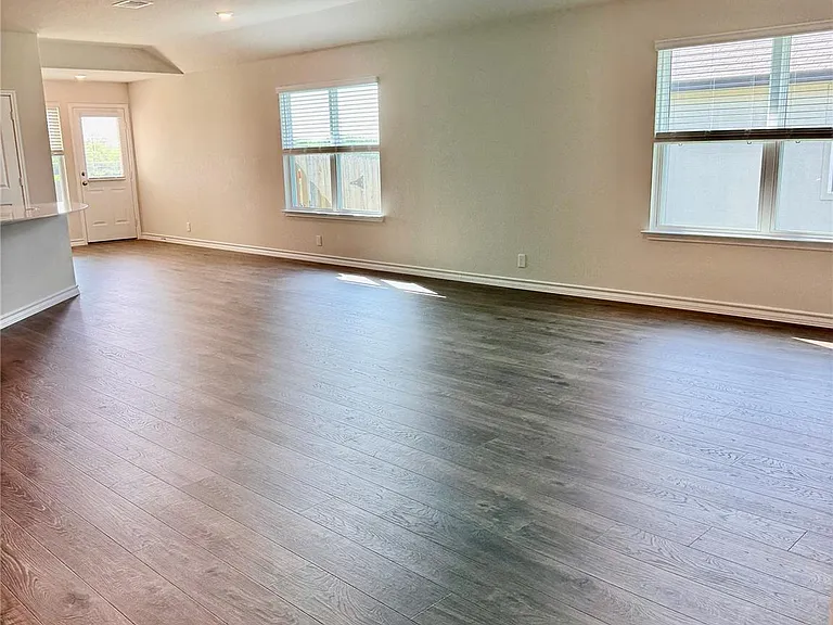 204 Steele Hbr — Photo 14