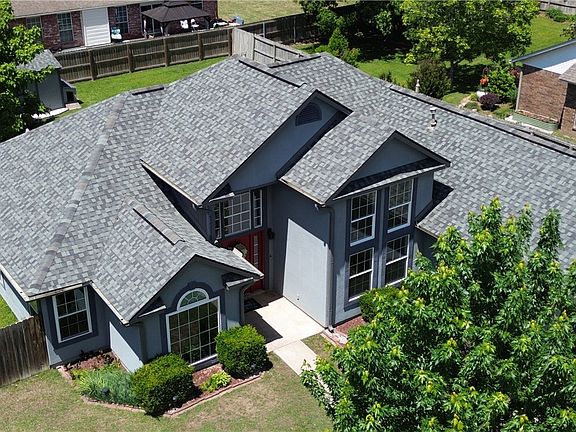 3rd image of 3029 N Quartz Dr