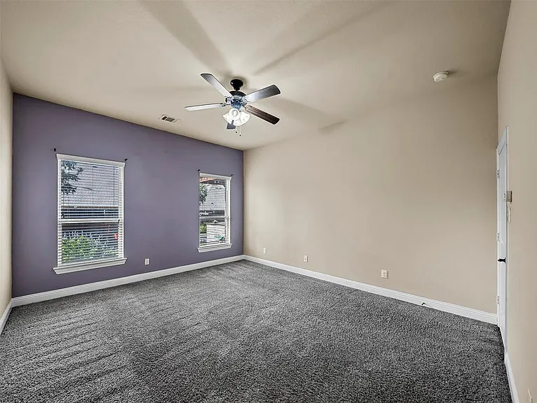 604 Darby Ln — Photo 21