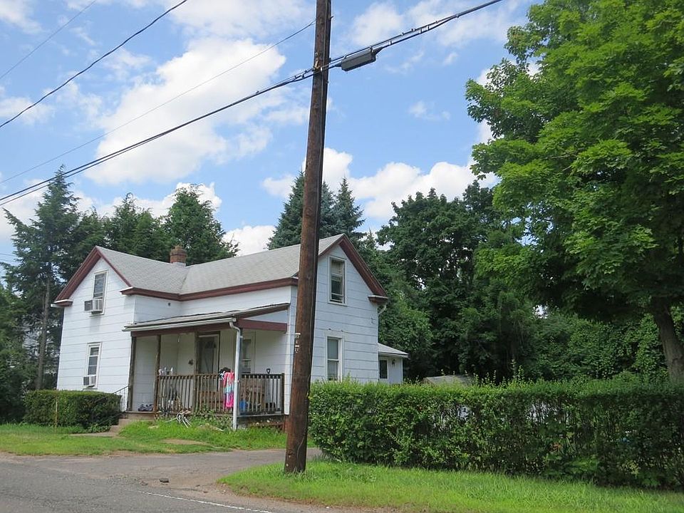 2nd image of 27 Walnut St