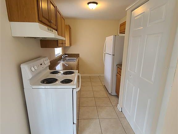 4th image of 1472 N Normandy Blvd