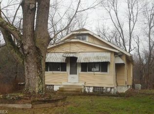 2563 Emmett Dr, Akron, OH 44312