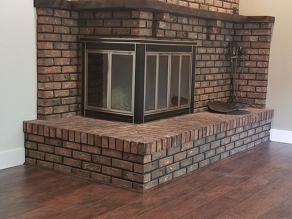 Family Room/Fireplace