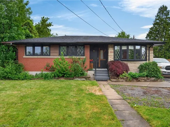 33 Kenwood Cres, Hamilton, ON L8T 1W3