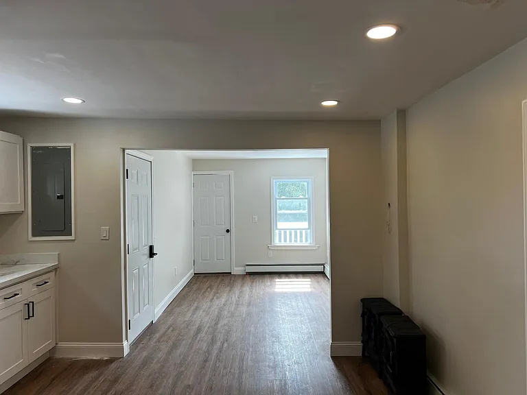 13 Thompson Ct #1 — Photo 7