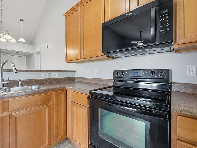 5300 Spring River Dr — Photo 27