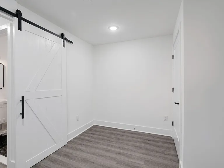 4735 Hazel Ave — Photo 16