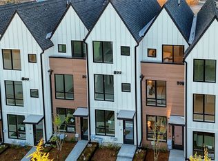 9750 A Holman Rd NW, Seattle, WA 98117