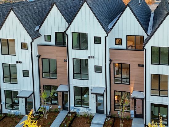 9750 B Holman Road NW, Seattle, WA 98117