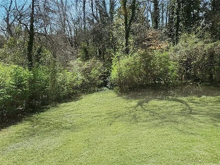 3022 Templewood Dr NE — Photo 2