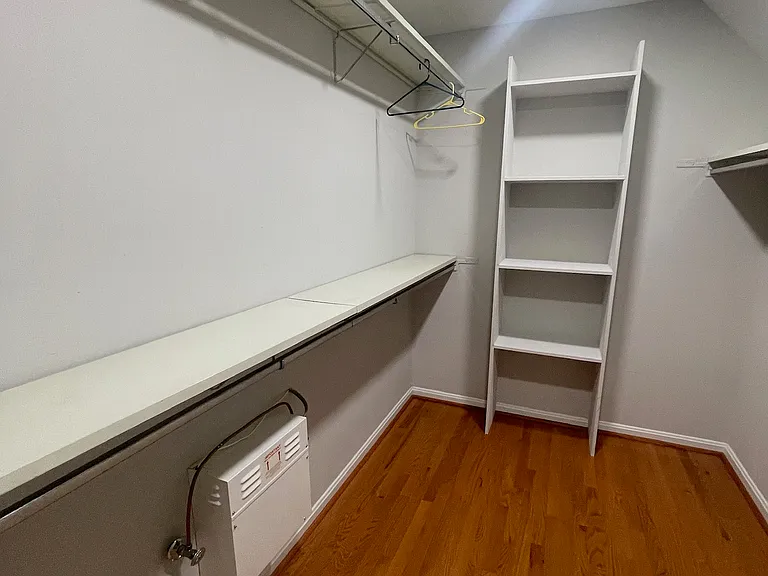 9025 Streamview Ln — Photo 18