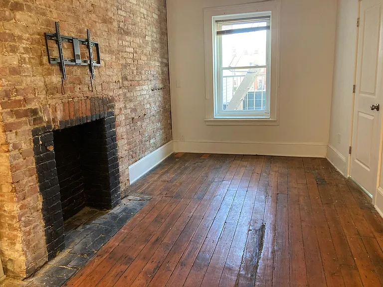 358 Main St #2A — Photo 2
