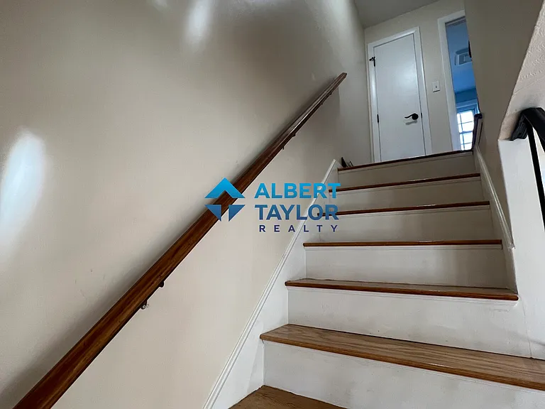 10 Regina Rd #B — Photo 11