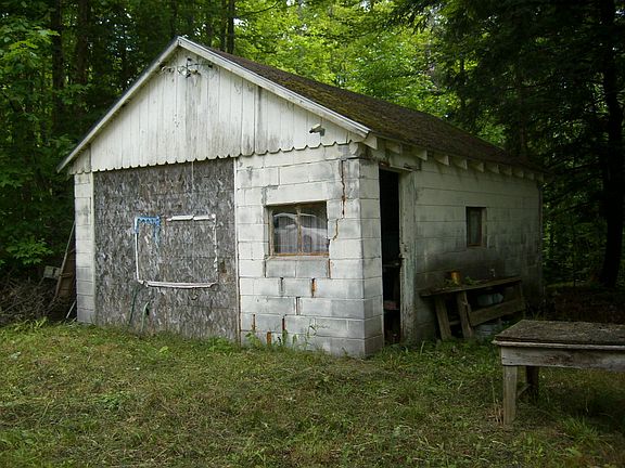 4th image of 32328 N. Firesteel Road