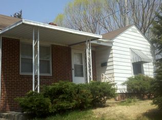 6016 Pratt St, Omaha, NE 68104