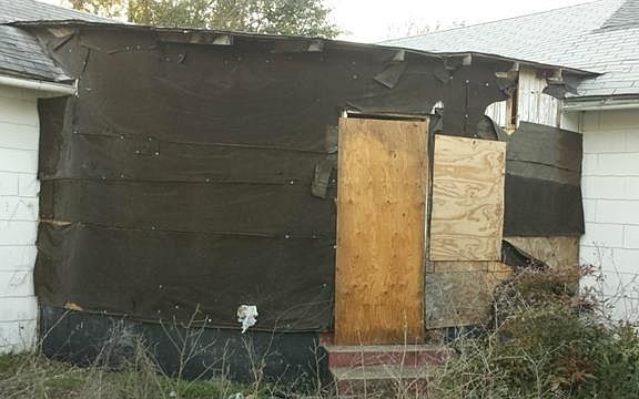 2nd image of 1410 Oakley Ave