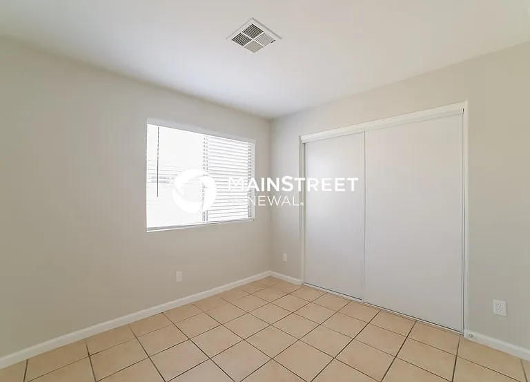 9017 W Cambridge Ave — Photo 12