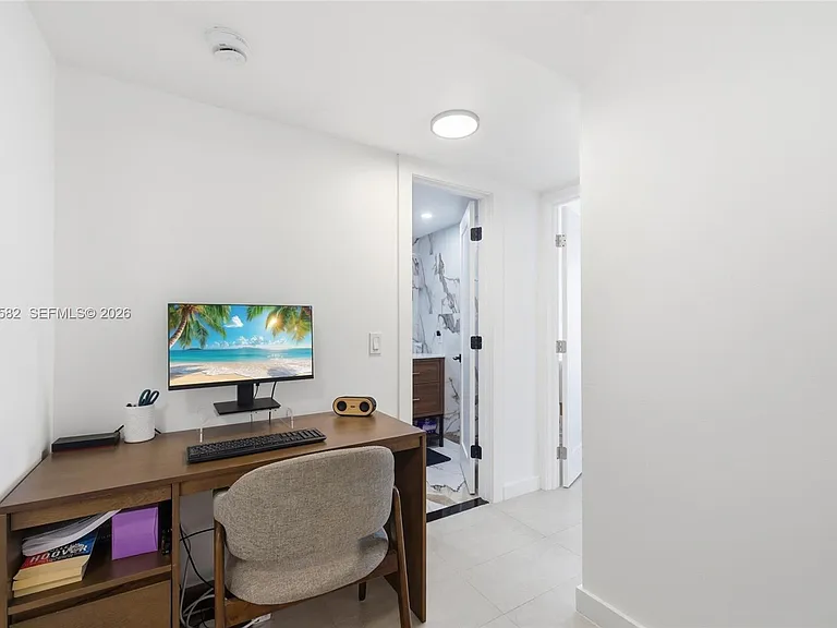 17800 Atlantic Blvd #Penthouse 3 — Photo 15
