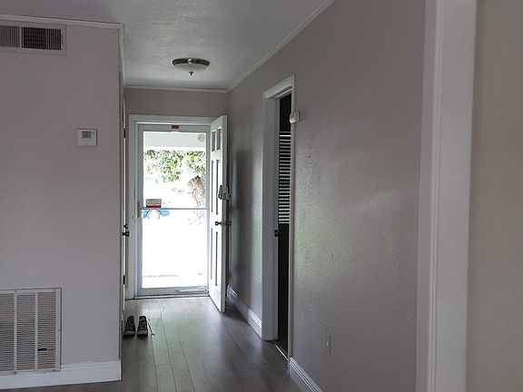 5th image of 6027 Jibway Ct