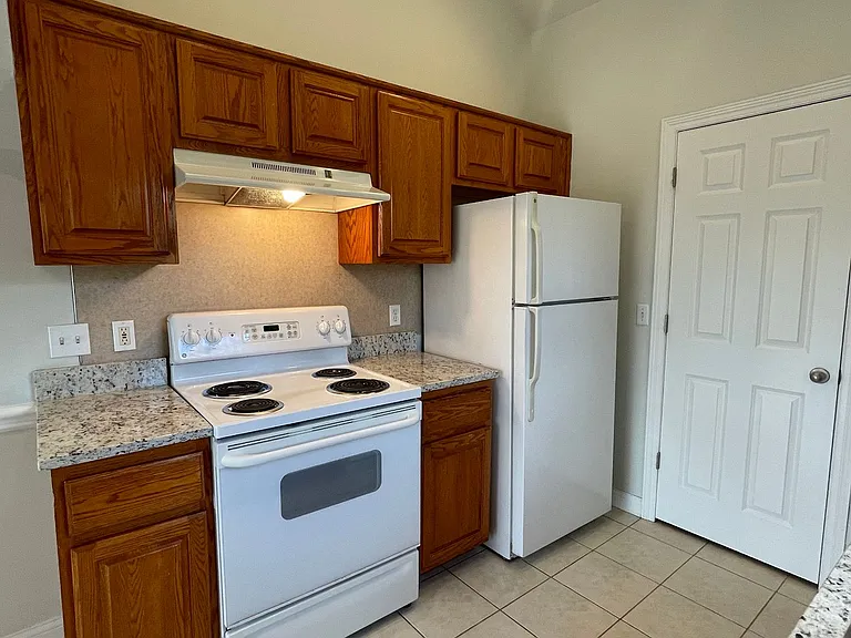 8221 N Annsbury Cir #10 — Photo 11