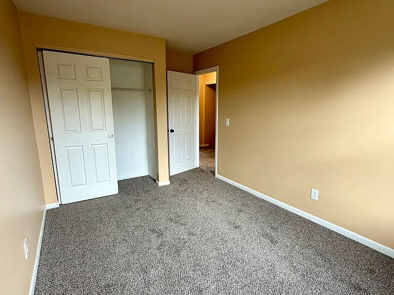 190 Dell St #3 — Photo 12