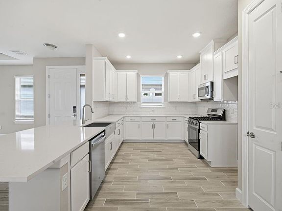 3rd image of 3871 Cavour Ct