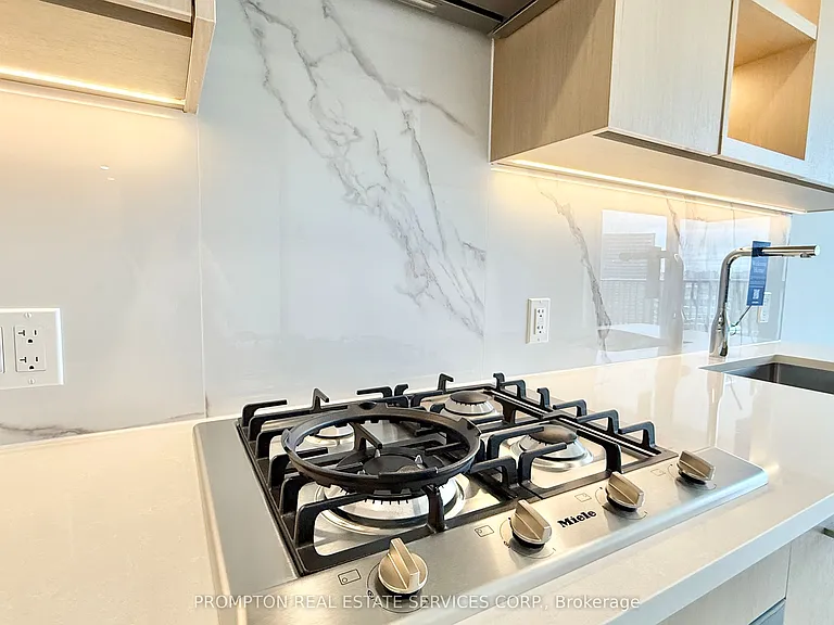 18 Esther Shiner Blvd #1508 — Photo 10