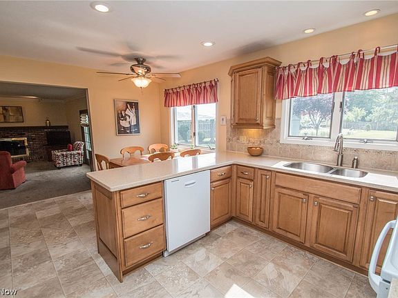 4th image of 14964 Sherwood Dr