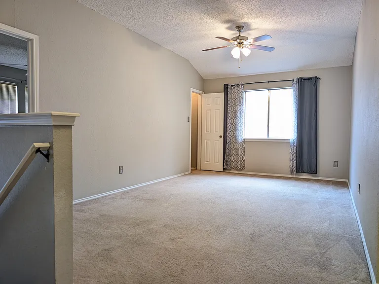 10901 Watchful Fox Dr — Photo 27