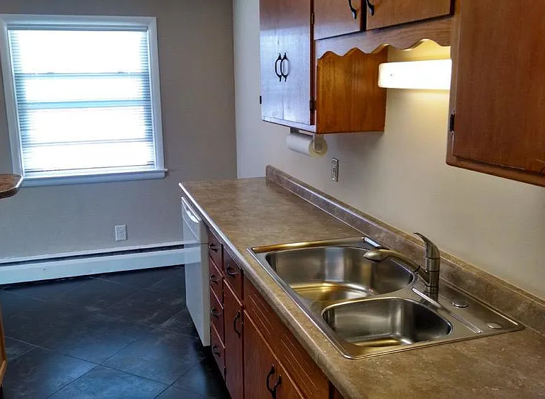 New kitchen sink and dishwasher