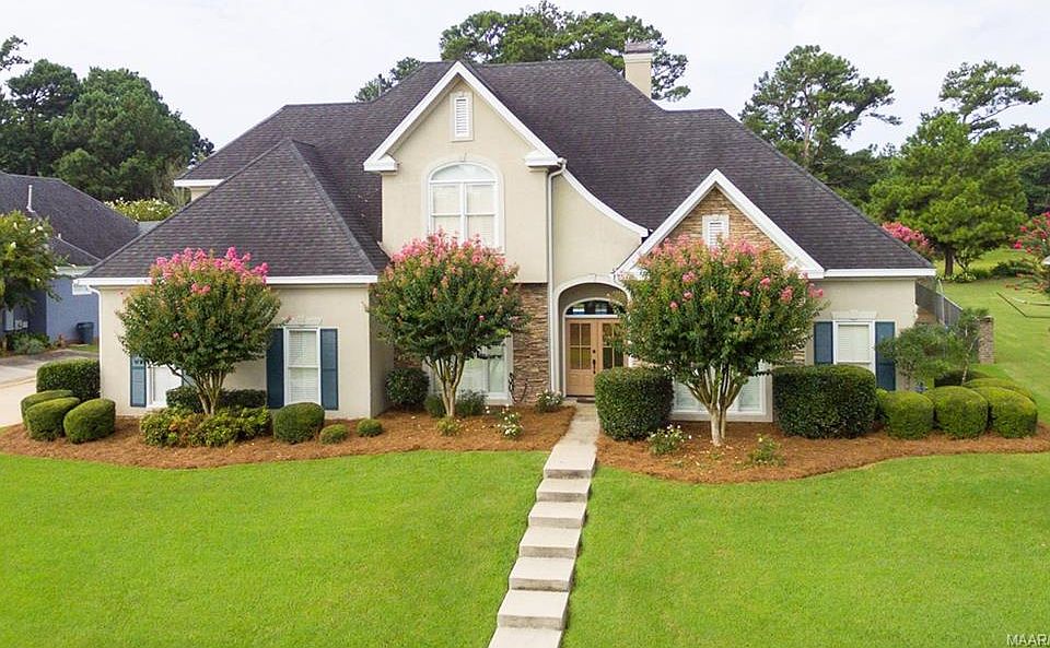 1st image of 633 Towne Lake Dr