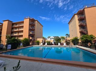 1800 W 54th St APT 409, Hialeah, FL 33012