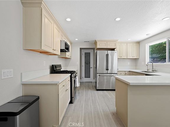 5th image of 26665 Garbani Rd