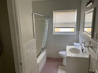 1st image of 1635 NE 4th Court