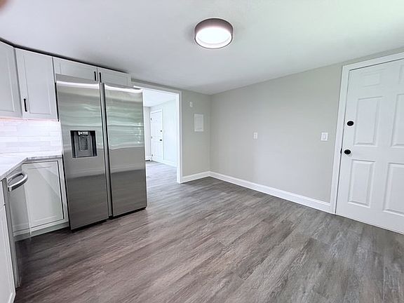 5th image of 8 Myles Standish Dr Unit 2