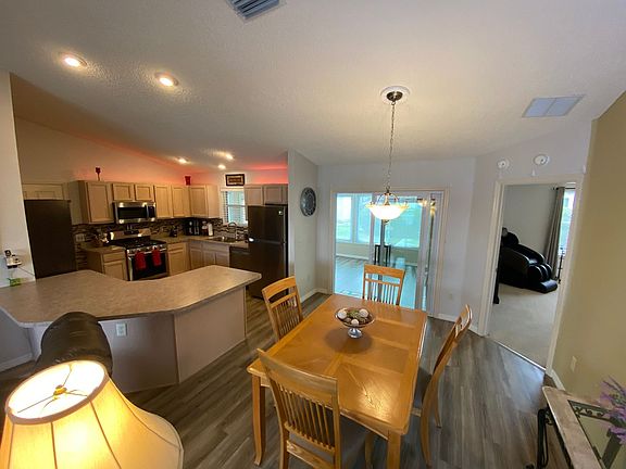 4th image of 3206 Atwell Ave