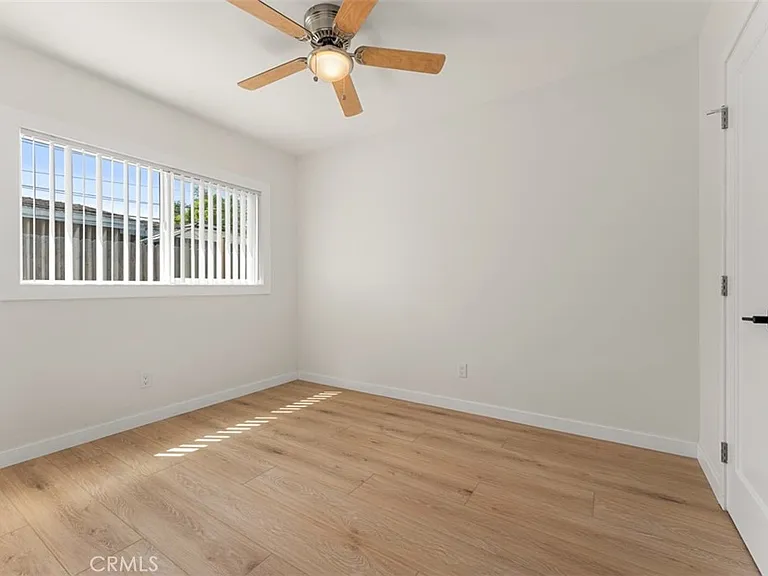 241 Costa Mesa St #B — Photo 16
