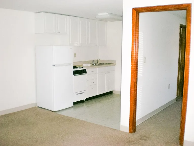 State Street Apartments — Photo 58