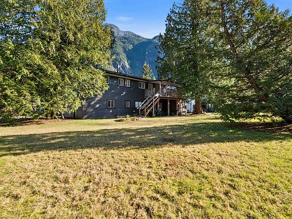 2nd image of 20143 Silverview Rd