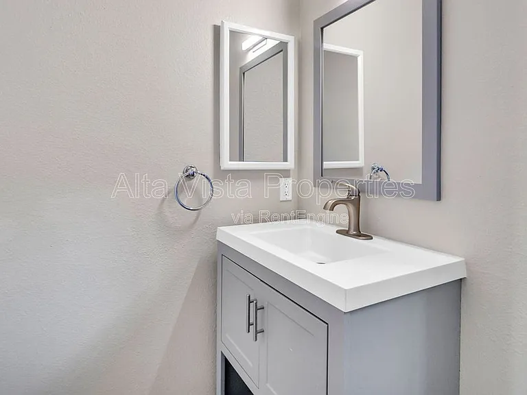 7960 Mission Vista Dr — Photo 20