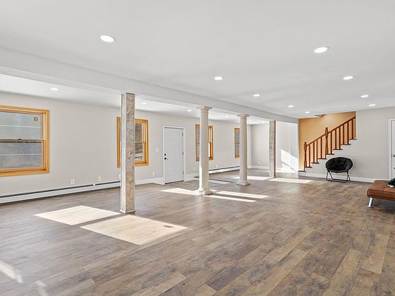 3rd image of 738 Old Hillsboro Road