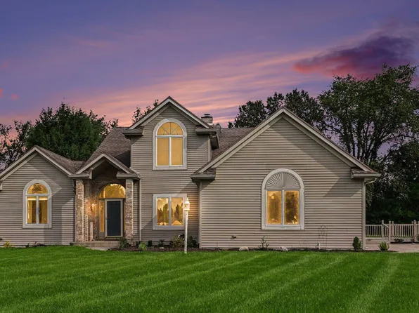 61470 Miami Meadows Ct, South Bend, IN 46614