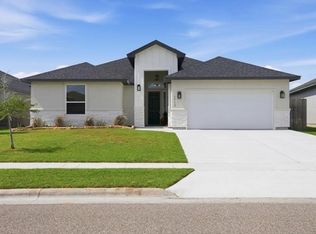 2113 Meandering Oaks Dr, Corpus Christi, TX 78418